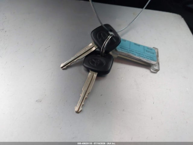 VNKKTUD32GA067318 Toyota YARIS L
