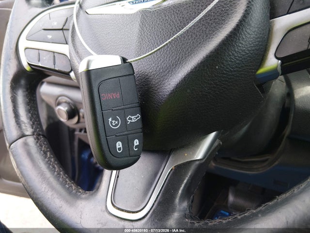 Продажа на аукционе авто 2015 Chrysler 200 Limited, vin: 1C3CCCAB9FN525807, номер лота: 45620193