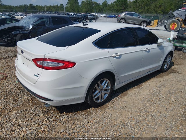 3FA6P0HD4FR144789 Ford FUSION SE