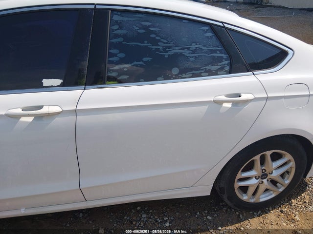 3FA6P0HD4FR144789 Ford FUSION SE