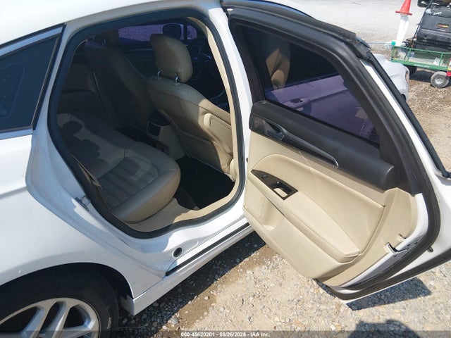 3FA6P0HD4FR144789 Ford FUSION SE