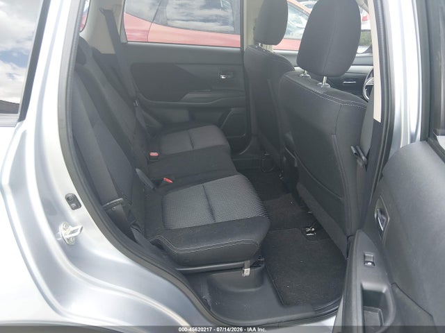 JA4AD3A39HZ008408 Mitsubishi Outlander Se/sel