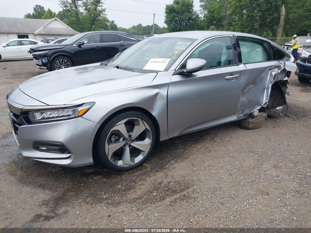 Продажа на аукционе авто 2018 Honda Accord Sport, vin: 1HGCV1F31JA197943, номер лота: 45620253