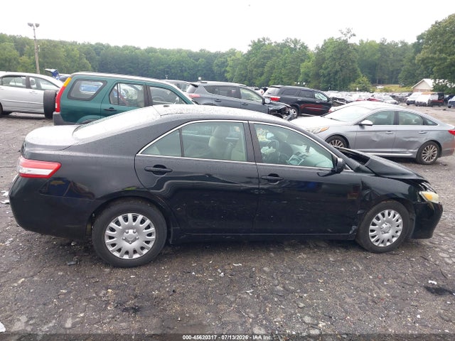 2010 Toyota Camry Le მანქანა იყიდება აუქციონზე, vin: 4T1BF3EK7AU053691, აუქციონის ნომერი: 45620317