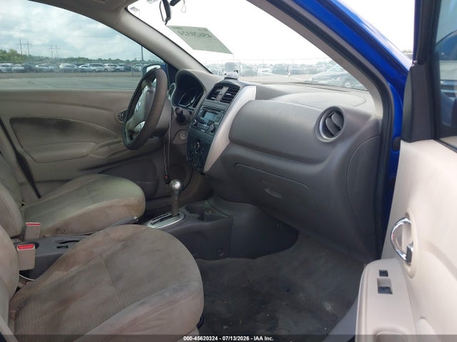 Продажа на аукционе авто 2015 Nissan Versa 1.6 S/1.6 S+/1.6 Sl/1.6 Sv, vin: 3N1CN7AP0FL810553, номер лота: 45620324