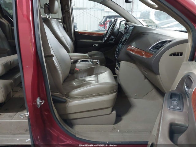 2014 Chrysler Town & Country Touring მანქანა იყიდება აუქციონზე, vin: 2C4RC1BG9ER211435, აუქციონის ნომერი: 45620376