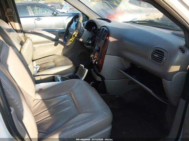 2002 Chrysler Town & Country Lxi მანქანა იყიდება აუქციონზე, vin: 2C8GP54L52R594443, აუქციონის ნომერი: 45620445