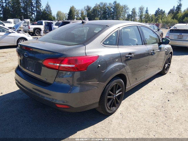 Ford FOCUS SE 2017 1FADP3F24HL304455 Image 4