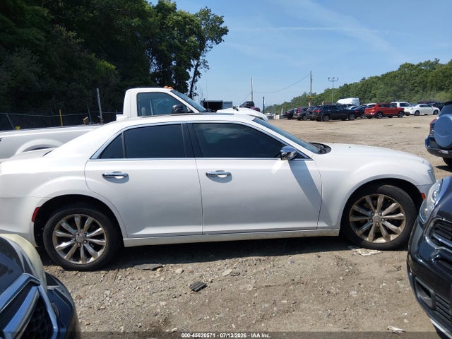 Aukcja sprzedaży 2015 Chrysler 300c, vin: 2C3CCAKG1FH769605, numer aukcji: 45620571