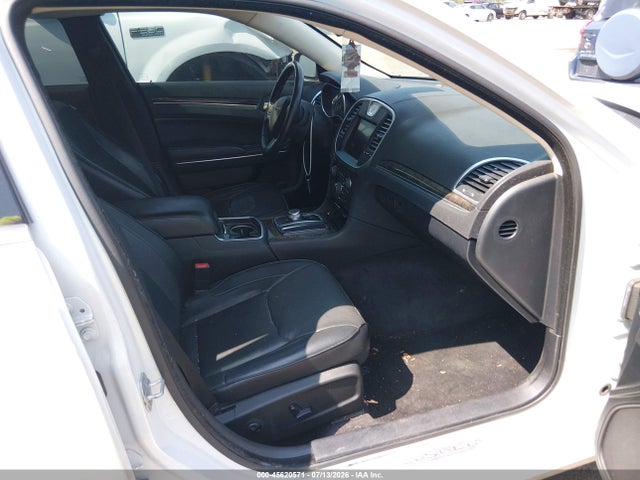 Aukcja sprzedaży 2015 Chrysler 300c, vin: 2C3CCAKG1FH769605, numer aukcji: 45620571