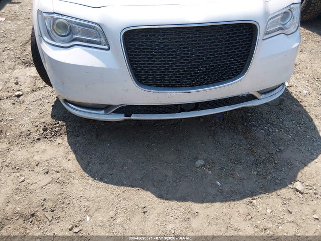 Aukcja sprzedaży 2015 Chrysler 300c, vin: 2C3CCAKG1FH769605, numer aukcji: 45620571