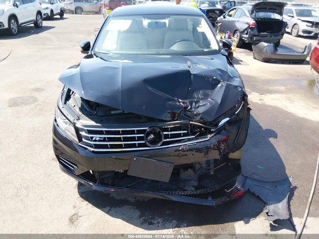 2018 Volkswagen Passat 2.0t R-line/2.0t S მანქანა იყიდება აუქციონზე, vin: 1VWAA7A32JC016300, აუქციონის ნომერი: 45620584