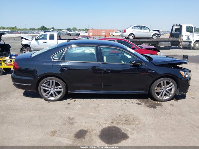2018 Volkswagen Passat 2.0t R-line/2.0t S მანქანა იყიდება აუქციონზე, vin: 1VWAA7A32JC016300, აუქციონის ნომერი: 45620584
