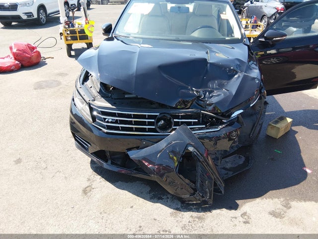 2018 Volkswagen Passat 2.0t R-line/2.0t S მანქანა იყიდება აუქციონზე, vin: 1VWAA7A32JC016300, აუქციონის ნომერი: 45620584