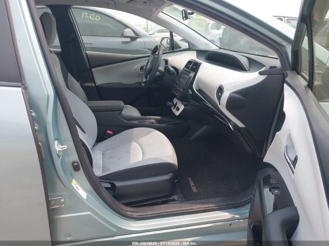 Toyota Prius Two 2016 JTDKBRFU3G3011021 Image 5