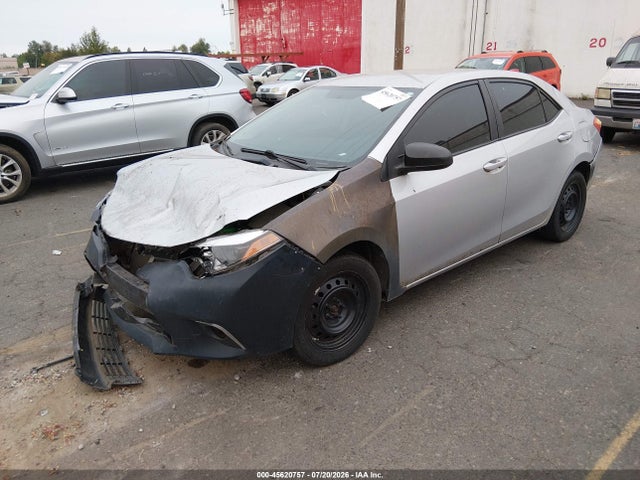 Toyota COROLLA LE 2016 5YFBURHE2GP484691 Image 2