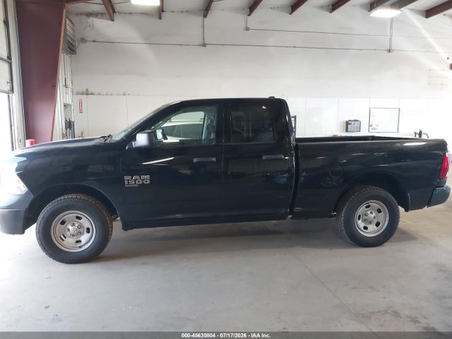 1C6RR7FG8KS632799 RAM 1500 Classic Tradesman 4x4 6&#039;4 Box