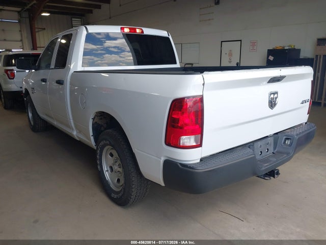 1C6RR7FG8LS156538 RAM 1500 Classic Tradesman 4x4 6&#039;4 Box