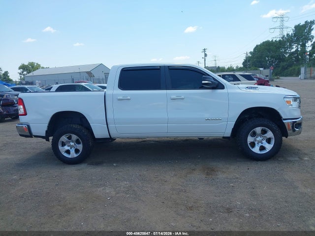 45620847 :رقم المزاد ، 1C6SRFFT6MN521579 vin ، 2021 Ram 1500 Big Horn  4x4 5'7 Box مزاد بيع