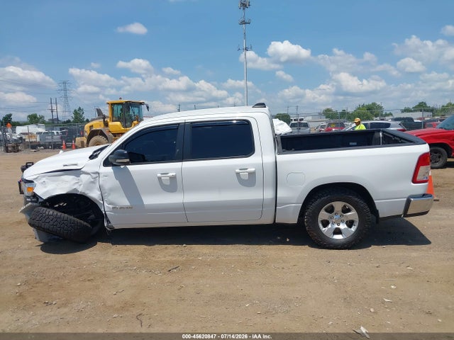 45620847 :رقم المزاد ، 1C6SRFFT6MN521579 vin ، 2021 Ram 1500 Big Horn  4x4 5'7 Box مزاد بيع