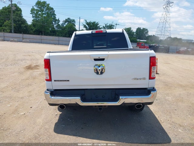 45620847 :رقم المزاد ، 1C6SRFFT6MN521579 vin ، 2021 Ram 1500 Big Horn  4x4 5'7 Box مزاد بيع