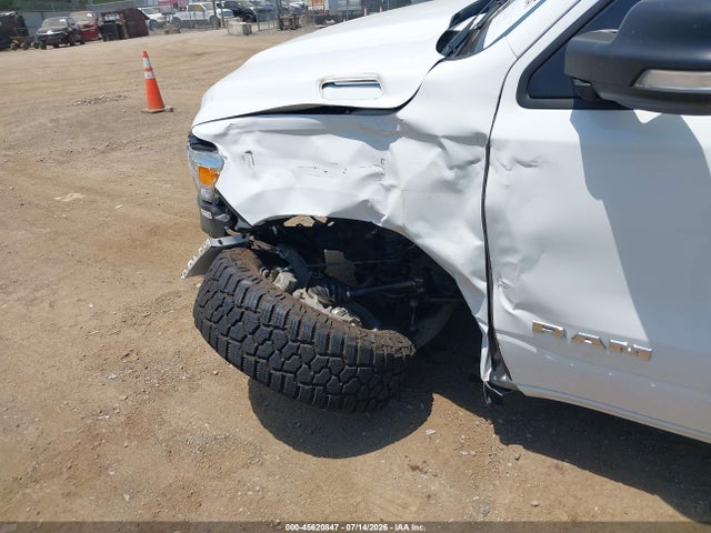 45620847 :رقم المزاد ، 1C6SRFFT6MN521579 vin ، 2021 Ram 1500 Big Horn  4x4 5'7 Box مزاد بيع