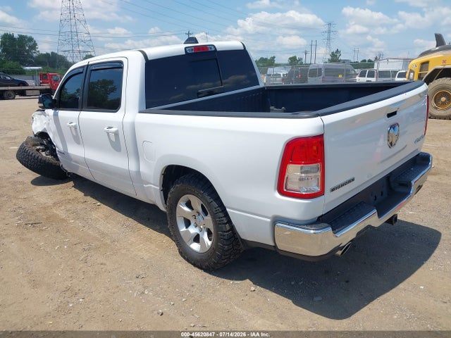 45620847 :رقم المزاد ، 1C6SRFFT6MN521579 vin ، 2021 Ram 1500 Big Horn  4x4 5'7 Box مزاد بيع