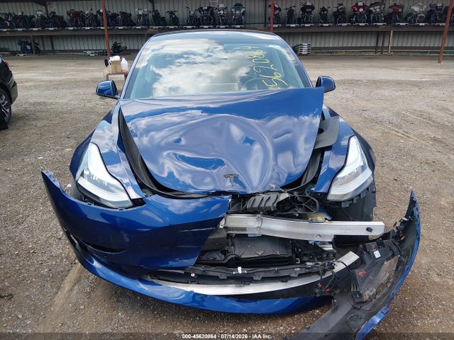 2020 Tesla Model 3 Long Range Dual Motor All-wheel Drive მანქანა იყიდება აუქციონზე, vin: 5YJ3E1EBXLF647994, აუქციონის ნომერი: 45620864