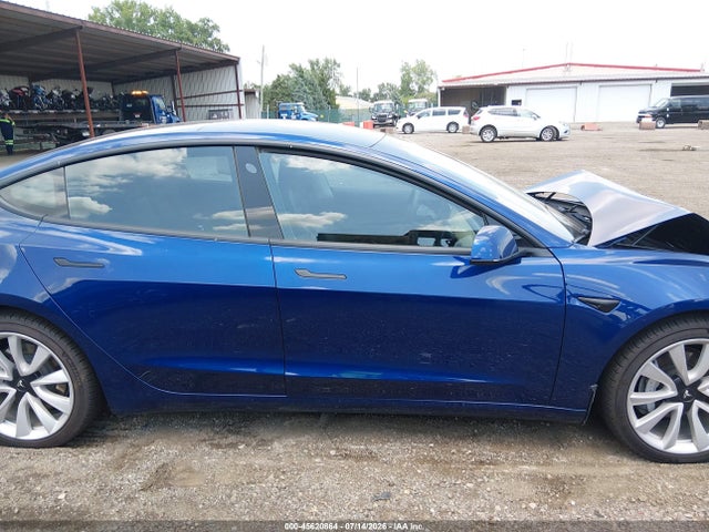 2020 Tesla Model 3 Long Range Dual Motor All-wheel Drive მანქანა იყიდება აუქციონზე, vin: 5YJ3E1EBXLF647994, აუქციონის ნომერი: 45620864