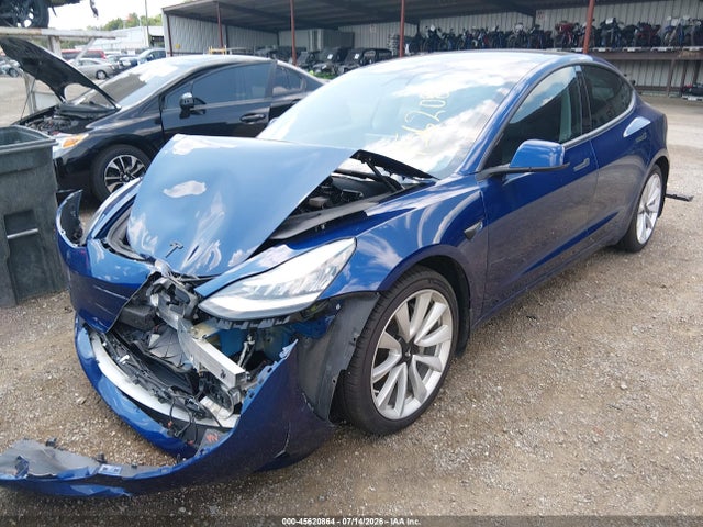 2020 Tesla Model 3 Long Range Dual Motor All-wheel Drive მანქანა იყიდება აუქციონზე, vin: 5YJ3E1EBXLF647994, აუქციონის ნომერი: 45620864