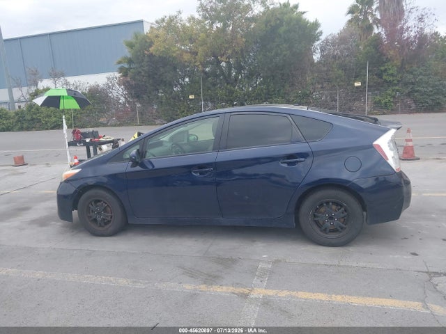 Продажа на аукционе авто 2015 Toyota Prius Two, vin: JTDKN3DU4F0414707, номер лота: 45620897