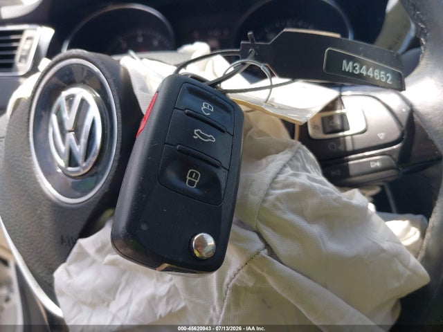 45620943 :رقم المزاد ، 3VWL07AJ5GM344652 vin ، 2016 Volkswagen Jetta 1.8t Sel مزاد بيع