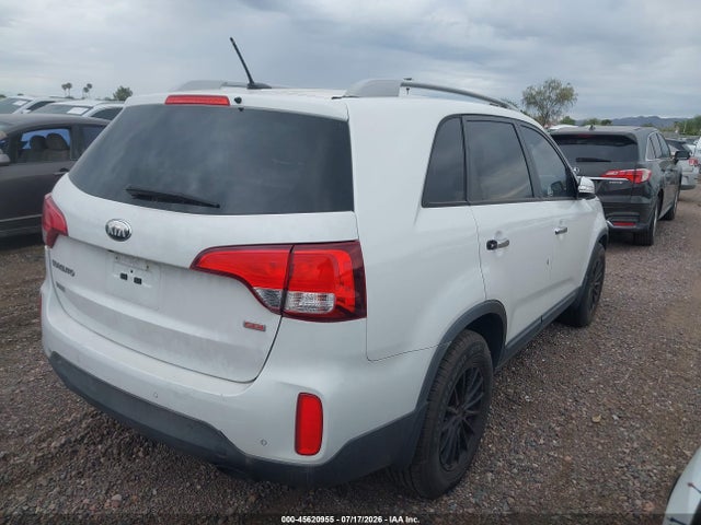 KIA SORENTO LX 2014 5XYKT4A65EG472173 Image 4