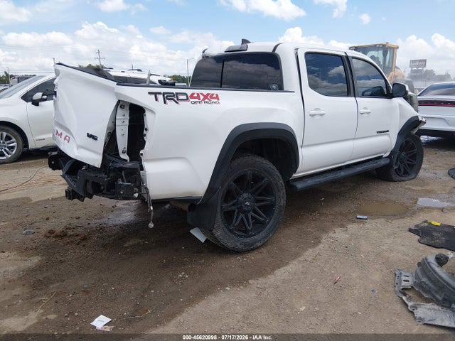Продажа на аукционе авто 2017 Toyota Tacoma Trd Off Road, vin: 3TMCZ5AN9HM047109, номер лота: 45620998