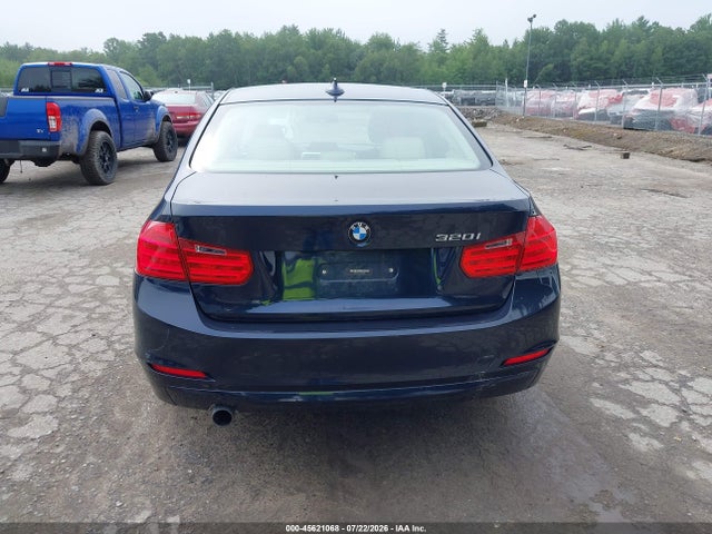 2014 Bmw 320i მანქანა იყიდება აუქციონზე, vin: WBA3B1C51EK133508, აუქციონის ნომერი: 45621068