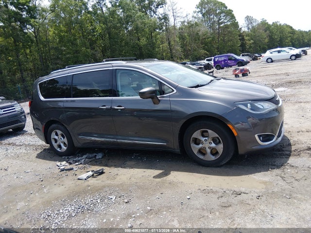2017 Chrysler Pacifica Touring-l Plus მანქანა იყიდება აუქციონზე, vin: 2C4RC1EG6HR614255, აუქციონის ნომერი: 45621077
