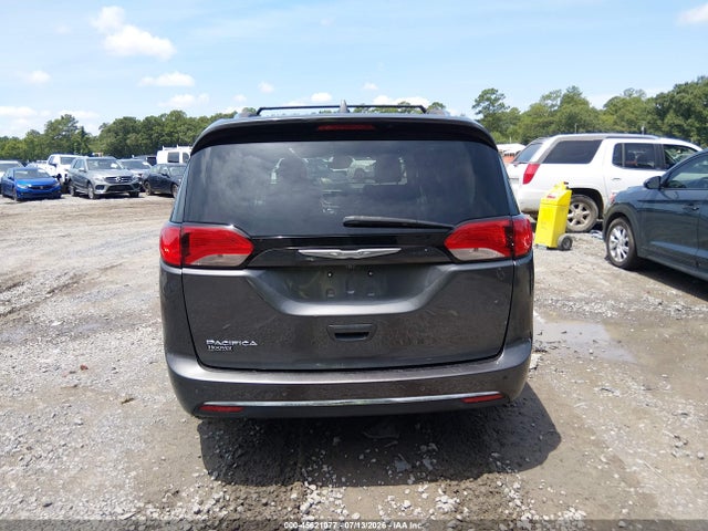 2017 Chrysler Pacifica Touring-l Plus მანქანა იყიდება აუქციონზე, vin: 2C4RC1EG6HR614255, აუქციონის ნომერი: 45621077