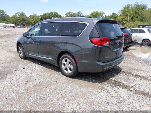 2017 Chrysler Pacifica Touring-l Plus მანქანა იყიდება აუქციონზე, vin: 2C4RC1EG6HR614255, აუქციონის ნომერი: 45621077