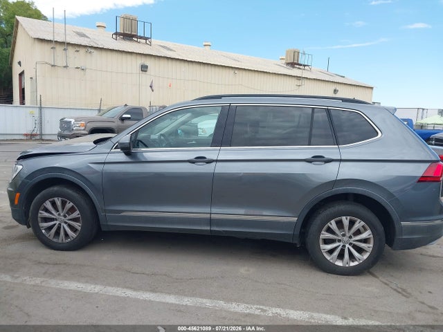 Продажа на аукционе авто 2018 Volkswagen Tiguan 2.0t Se/2.0t Sel, vin: 3VV3B7AX4JM002622, номер лота: 45621089