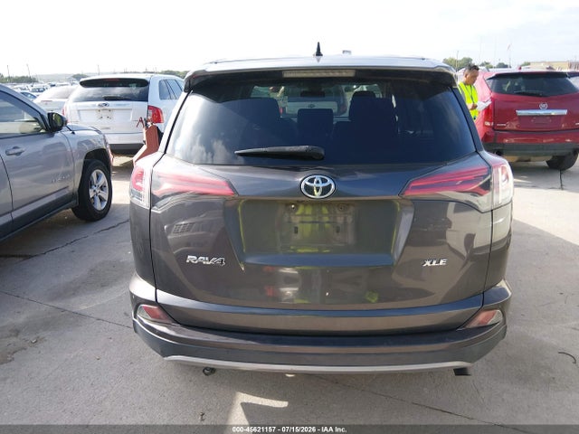 Toyota Rav4 Xle 2018 2T3WFREV3JW441782 Image 16