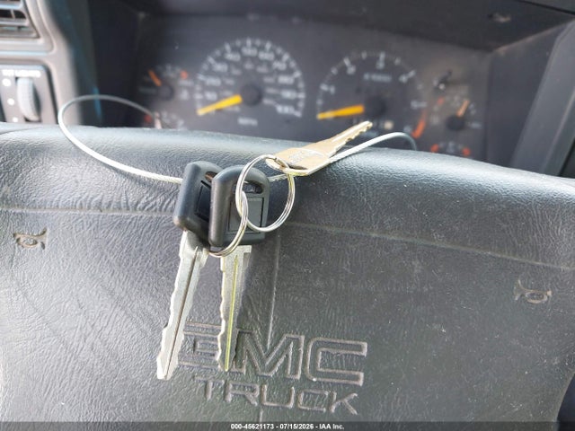 45621173 :رقم المزاد ، 1GKDT13W8V2524284 vin ، 1997 Gmc Jimmy Slt مزاد بيع
