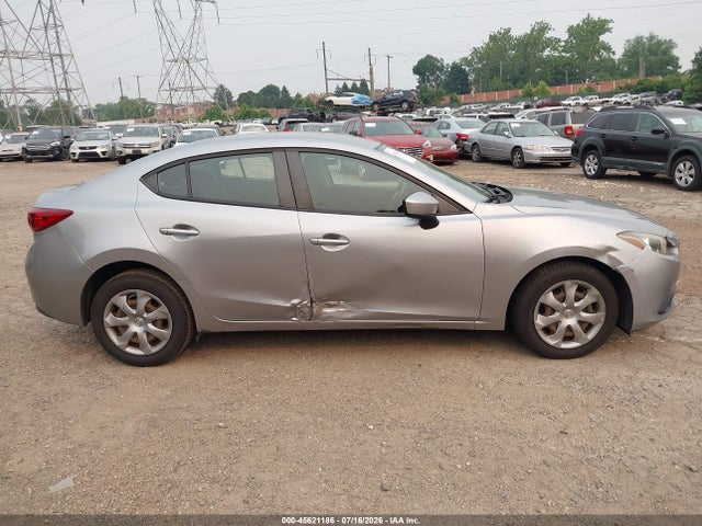 Продажа на аукционе авто 2016 Mazda Mazda3 I Sport, vin: JM1BM1T74G1320535, номер лота: 45621186