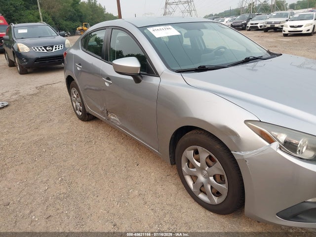 Продажа на аукционе авто 2016 Mazda Mazda3 I Sport, vin: JM1BM1T74G1320535, номер лота: 45621186