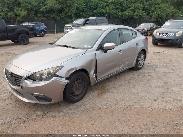 Продажа на аукционе авто 2016 Mazda Mazda3 I Sport, vin: JM1BM1T74G1320535, номер лота: 45621186