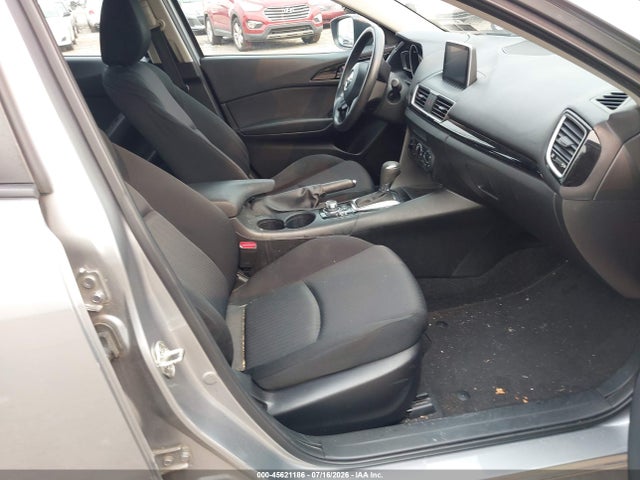 Продажа на аукционе авто 2016 Mazda Mazda3 I Sport, vin: JM1BM1T74G1320535, номер лота: 45621186