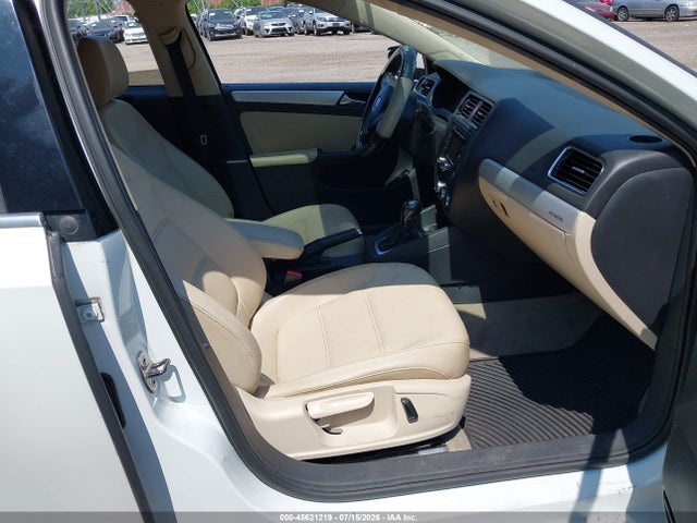 2013 Volkswagen Jetta Hybrid Sel მანქანა იყიდება აუქციონზე, vin: 3VW637AJ4DM231291, აუქციონის ნომერი: 45621219