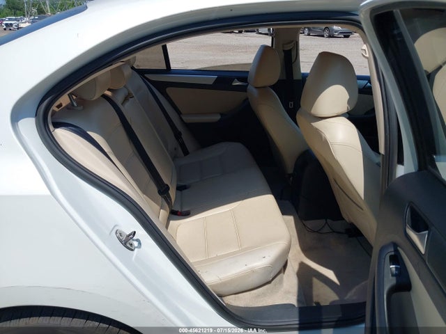 2013 Volkswagen Jetta Hybrid Sel მანქანა იყიდება აუქციონზე, vin: 3VW637AJ4DM231291, აუქციონის ნომერი: 45621219