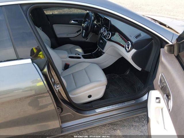 45621306 :رقم المزاد ، WDDSJ4EB8EN128218 vin ، 2014 Mercedes-benz Cla 250 مزاد بيع