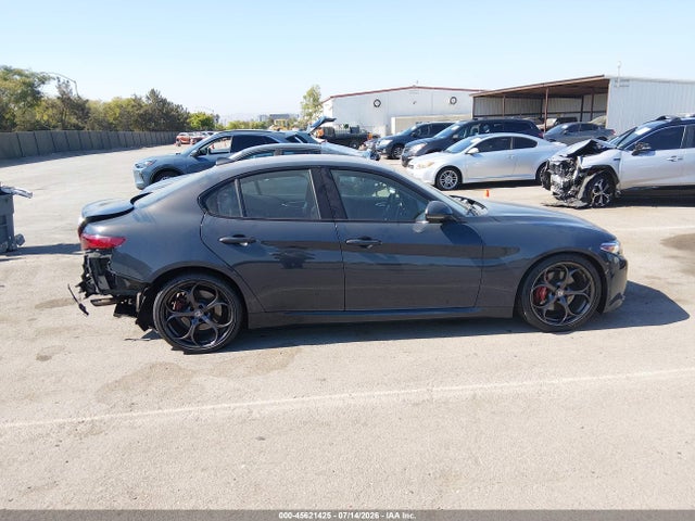 ZARFAMBN0K7605904 Alfa Romeo Giulia Ti Sport Rwd