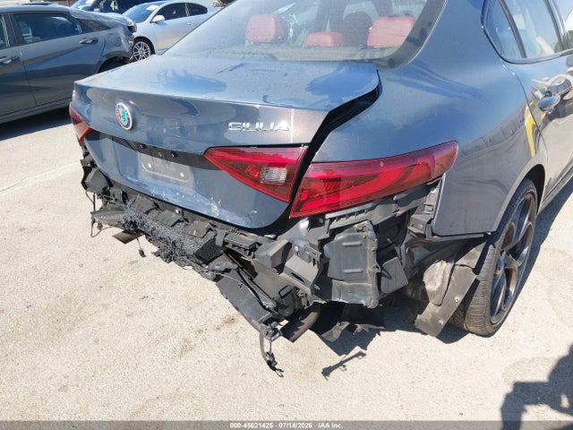 ZARFAMBN0K7605904 Alfa Romeo Giulia Ti Sport Rwd